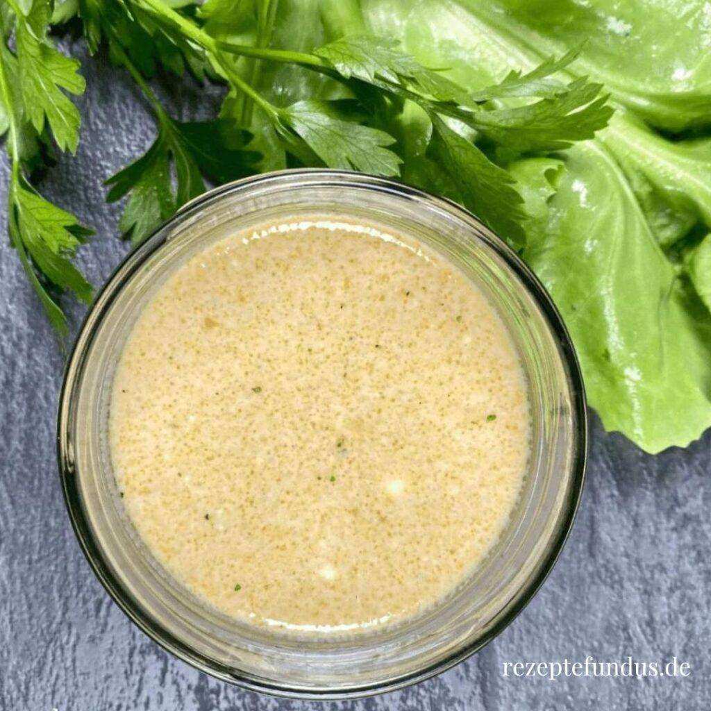 Einfaches Joghurt-Balsamico-Dressing - Rezeptefundus