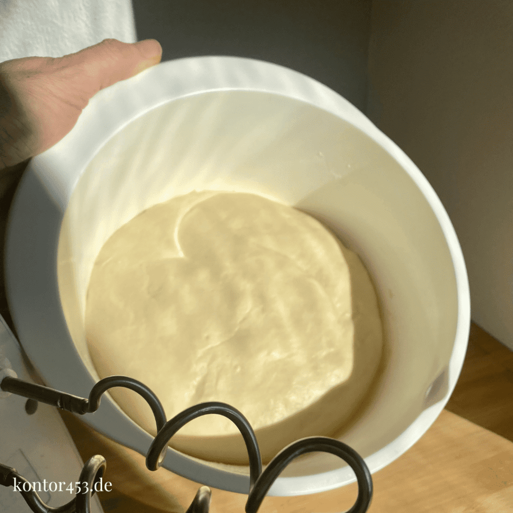 Grundrezept süßer Hefeteig ohne Ei - Rezeptefundus