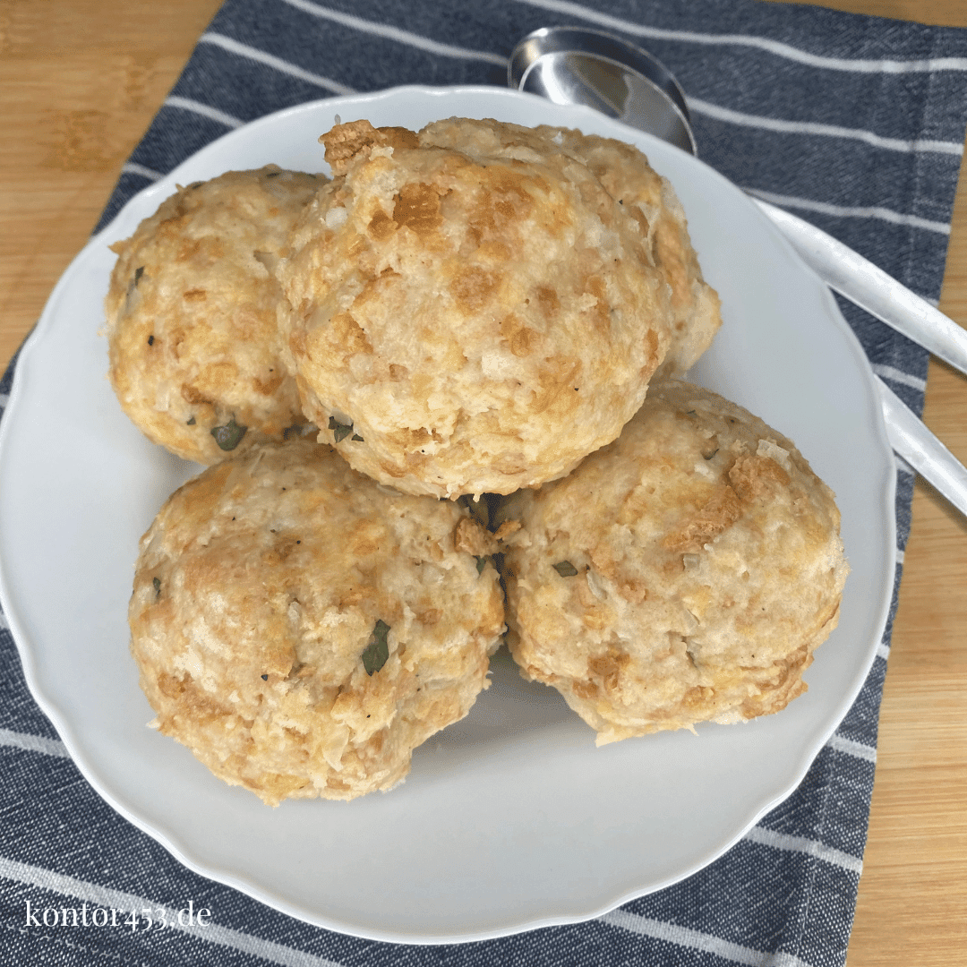 Klassische Semmelknödel - ganz einfach selbst gemacht - Rezeptefundus