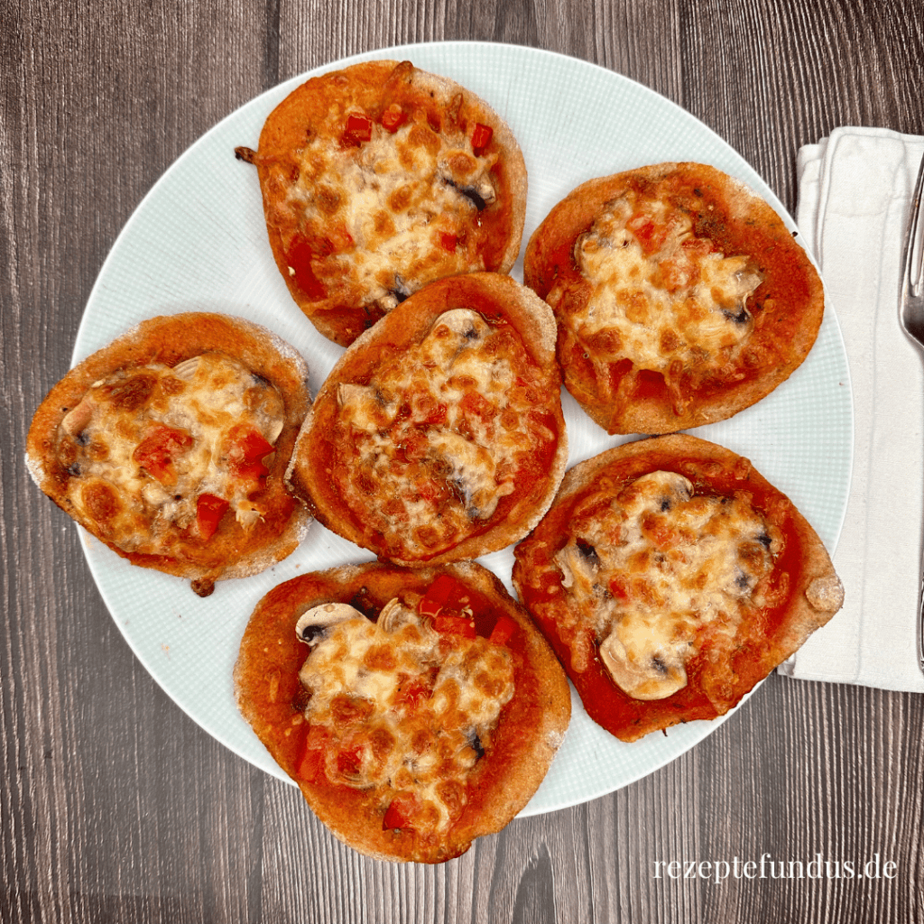 Mini-Pizza mit Vollkornboden und Gemüsebelag - Rezeptefundus